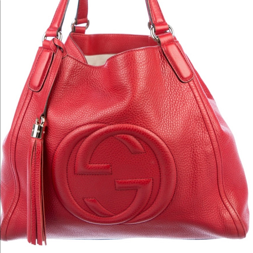 Pre owned Gucci bag in good condition.